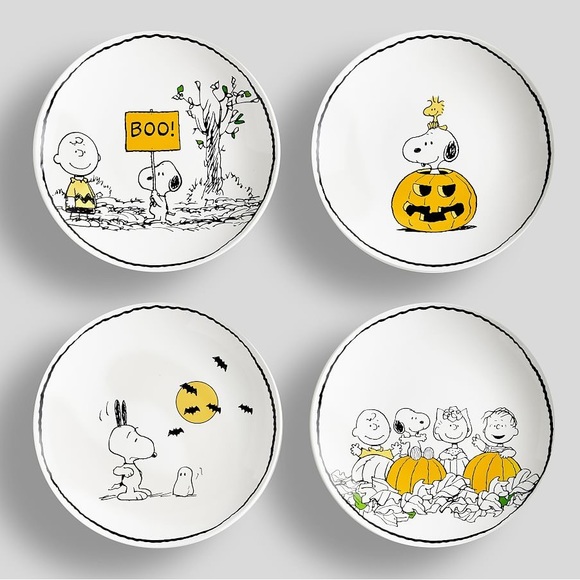Pottery Barn Peanuts Trick or Treat Charlie Brown Halloween Salad Plates - 4 🎃 - Picture 2 of 16